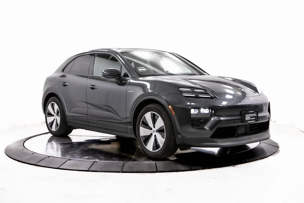 Thumbnail: 2025 Porsche Macan - 9