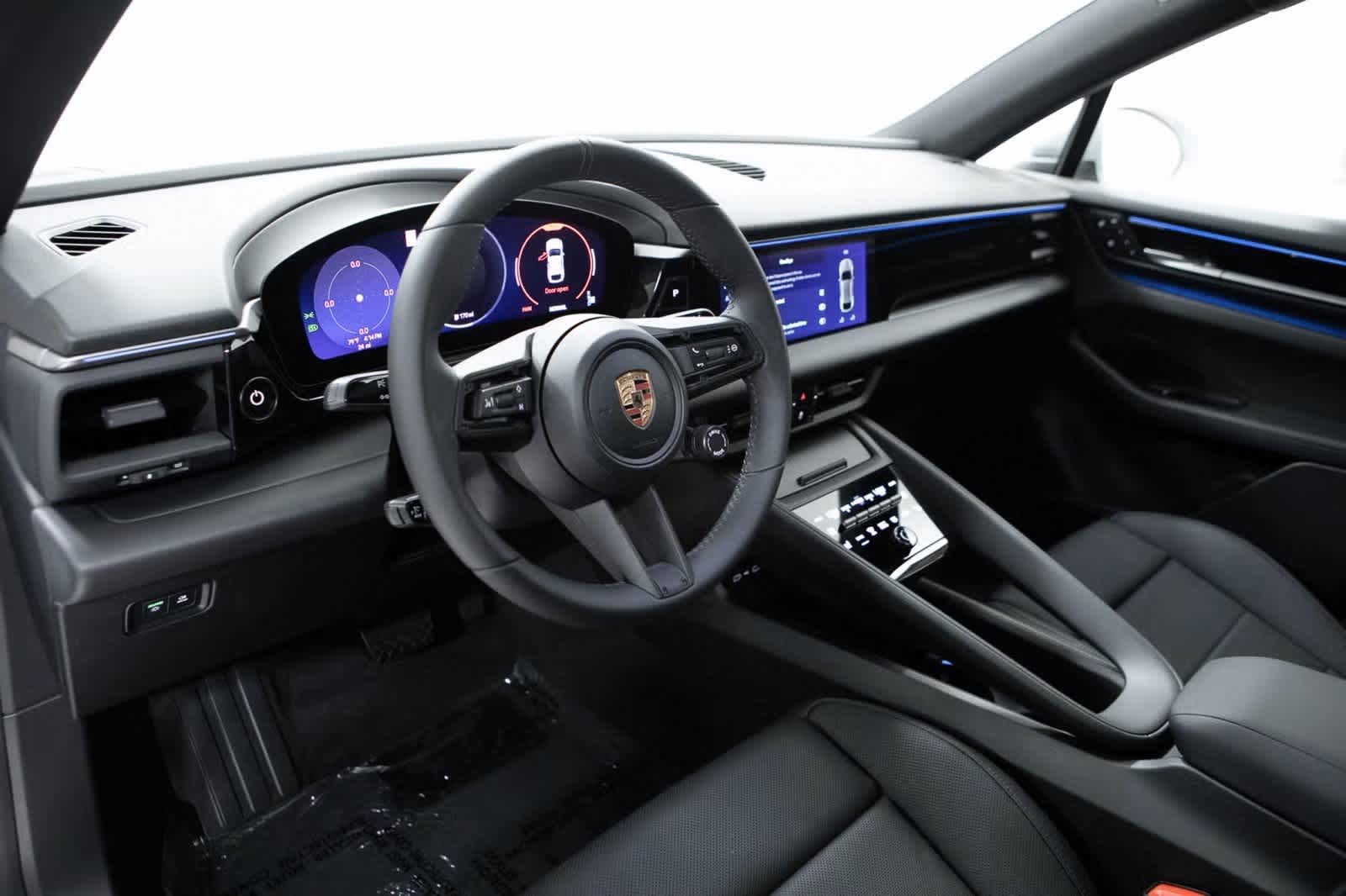 Thumbnail: 2025 Porsche Macan - 4