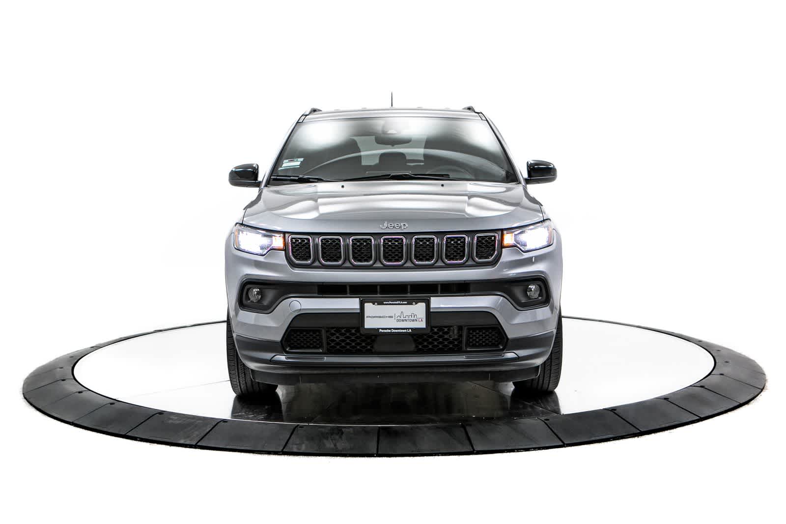 Thumbnail: 2023 Jeep Compass - 10