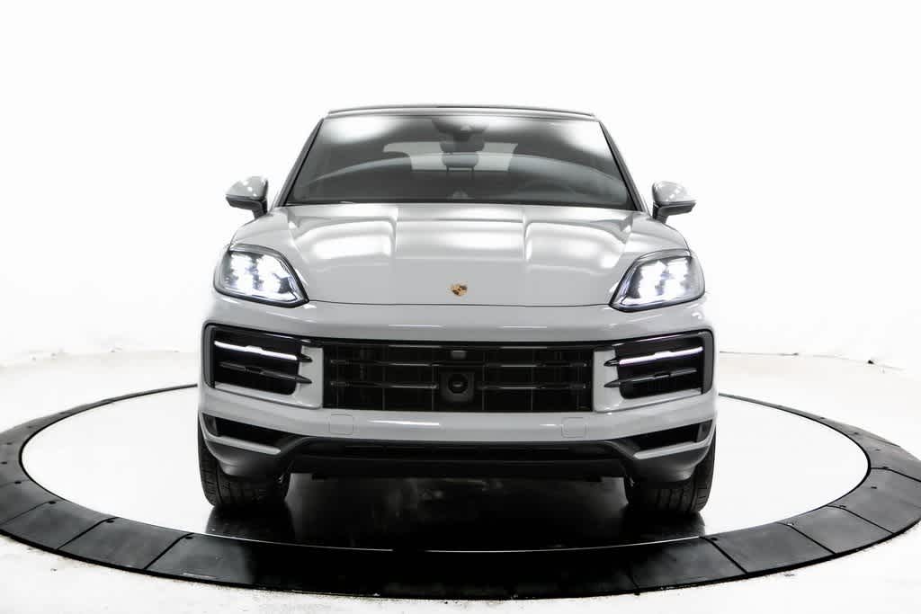 Thumbnail: 2025 Porsche  - 10