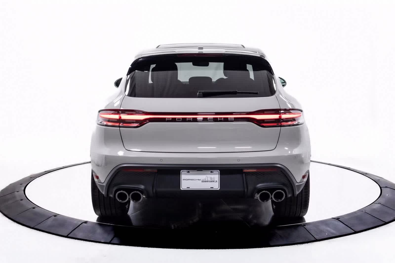 Thumbnail: 2025 Porsche Macan - 6