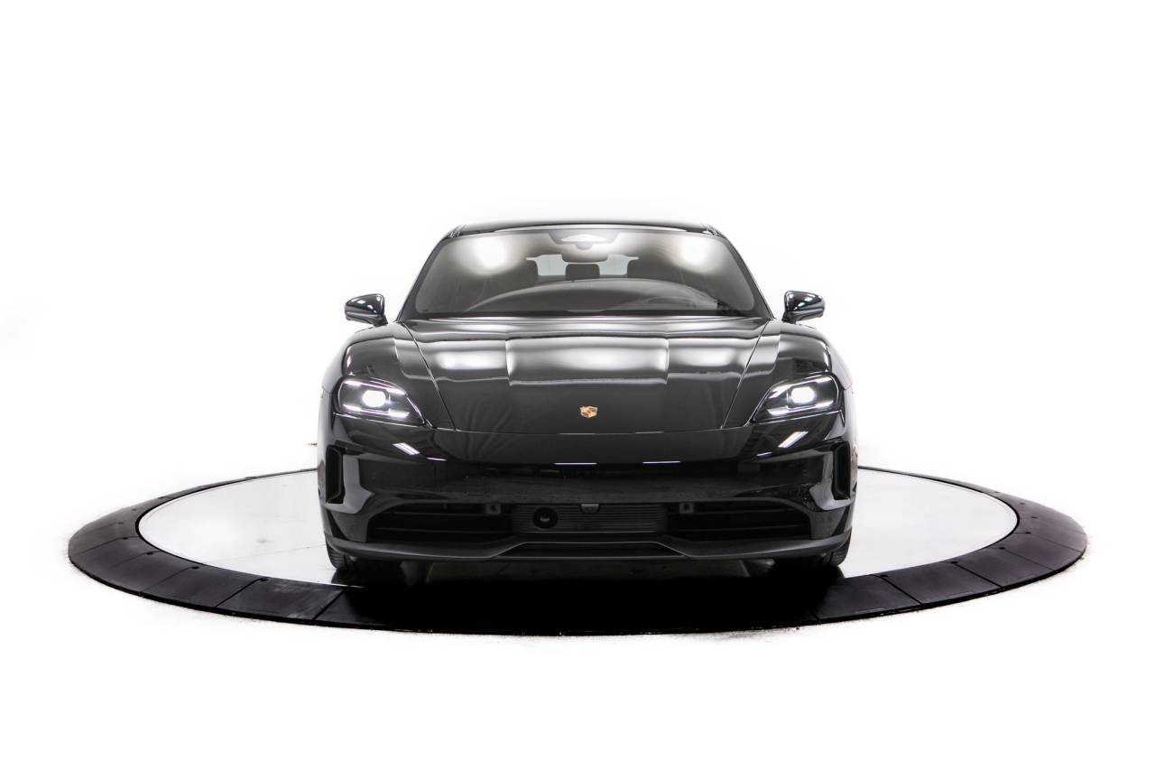 Thumbnail: 2026 Porsche Taycan - 10