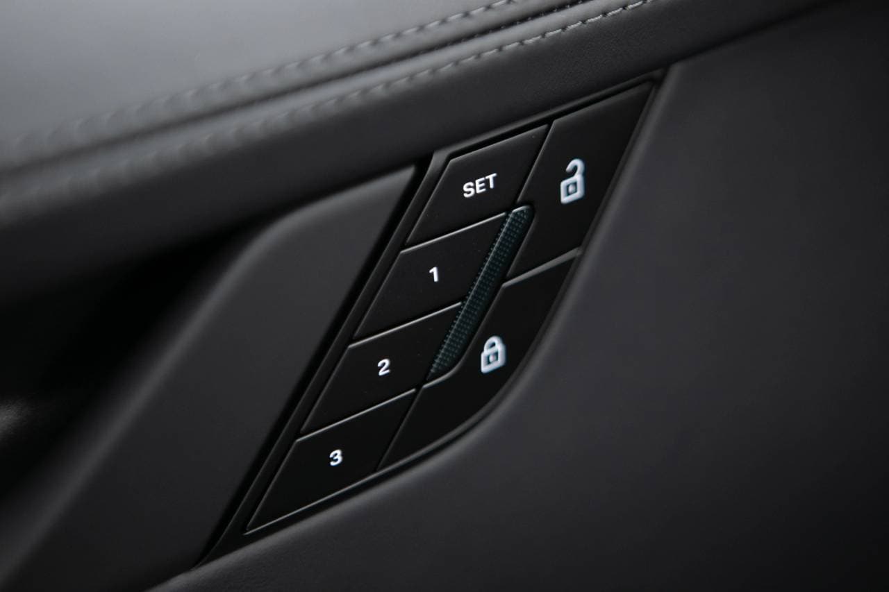 Thumbnail: 2026 Porsche 911 - 25