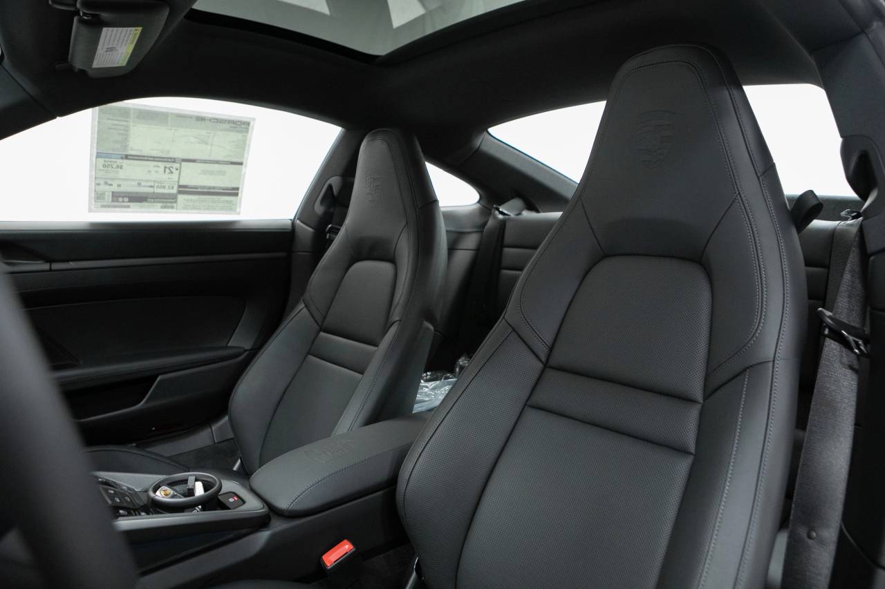 Thumbnail: 2026 Porsche 911 - 5