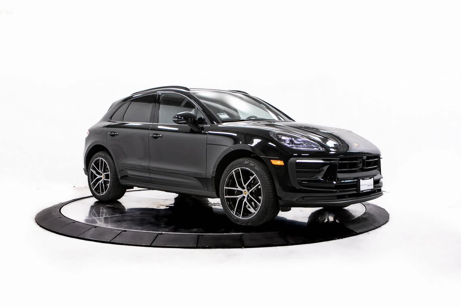 Thumbnail: 2025 Porsche Macan - 9
