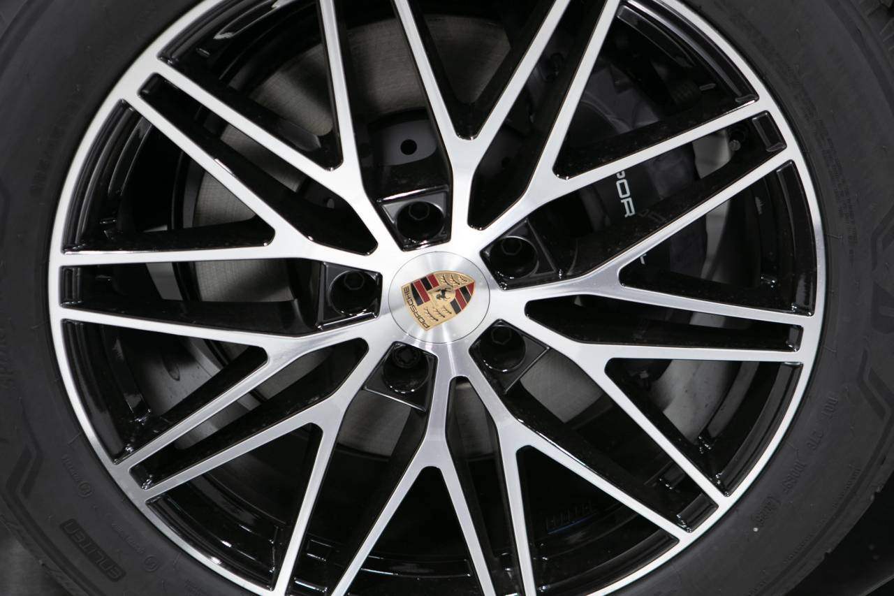 Thumbnail: 2026 Porsche  - 11