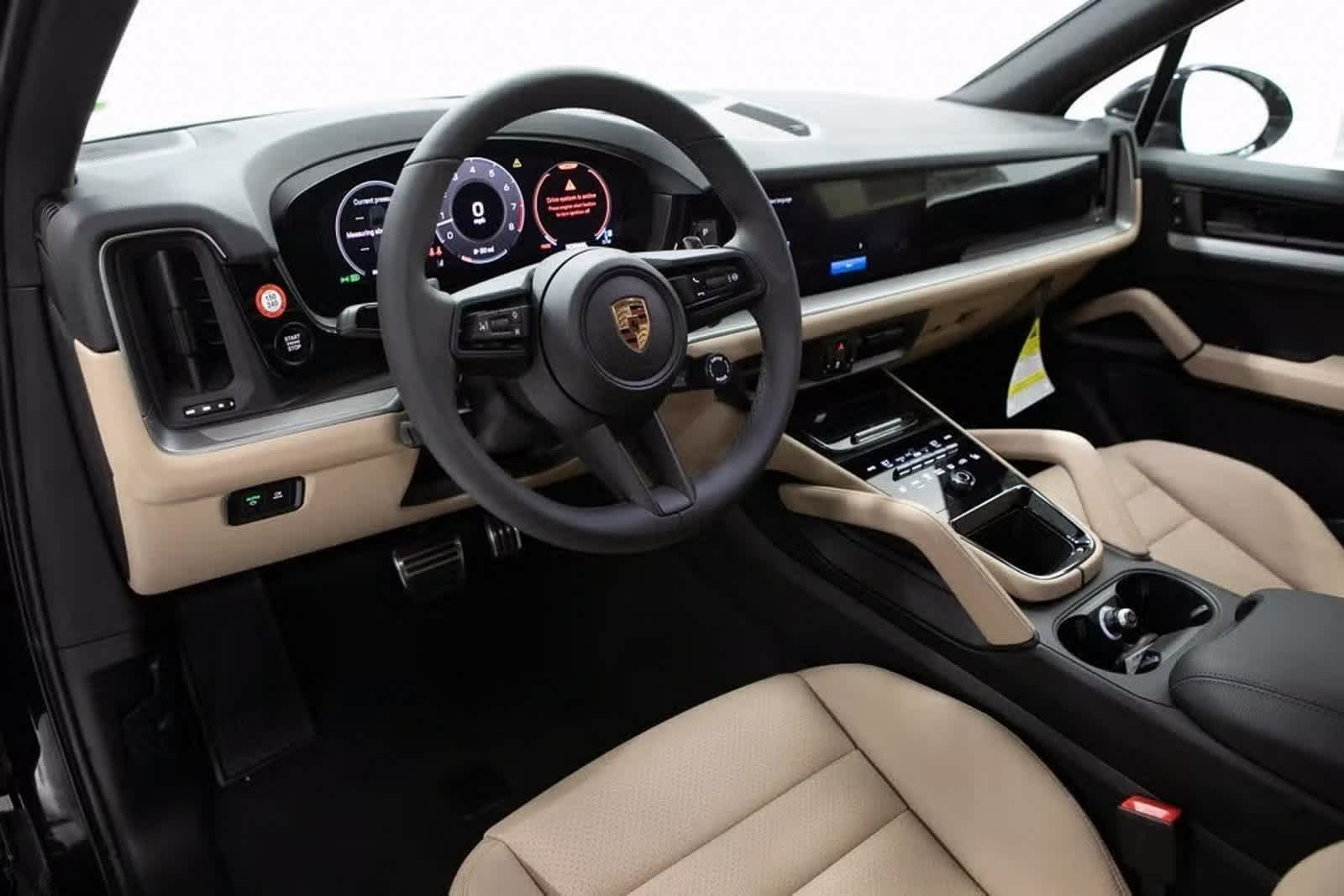 2025 Porsche Cayenne S photo 4