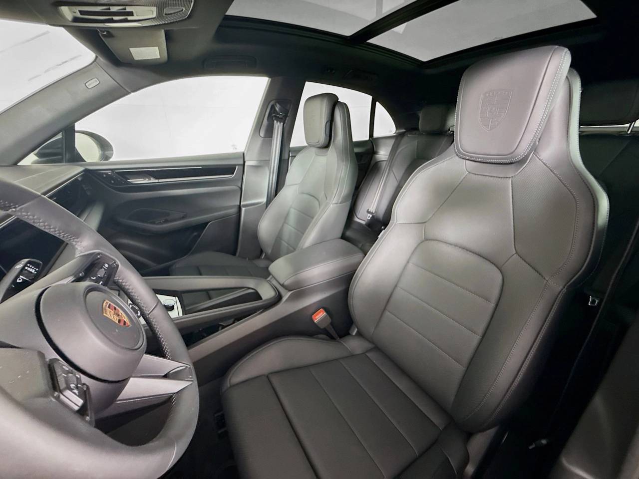 Thumbnail: 2025 Porsche Macan - 5