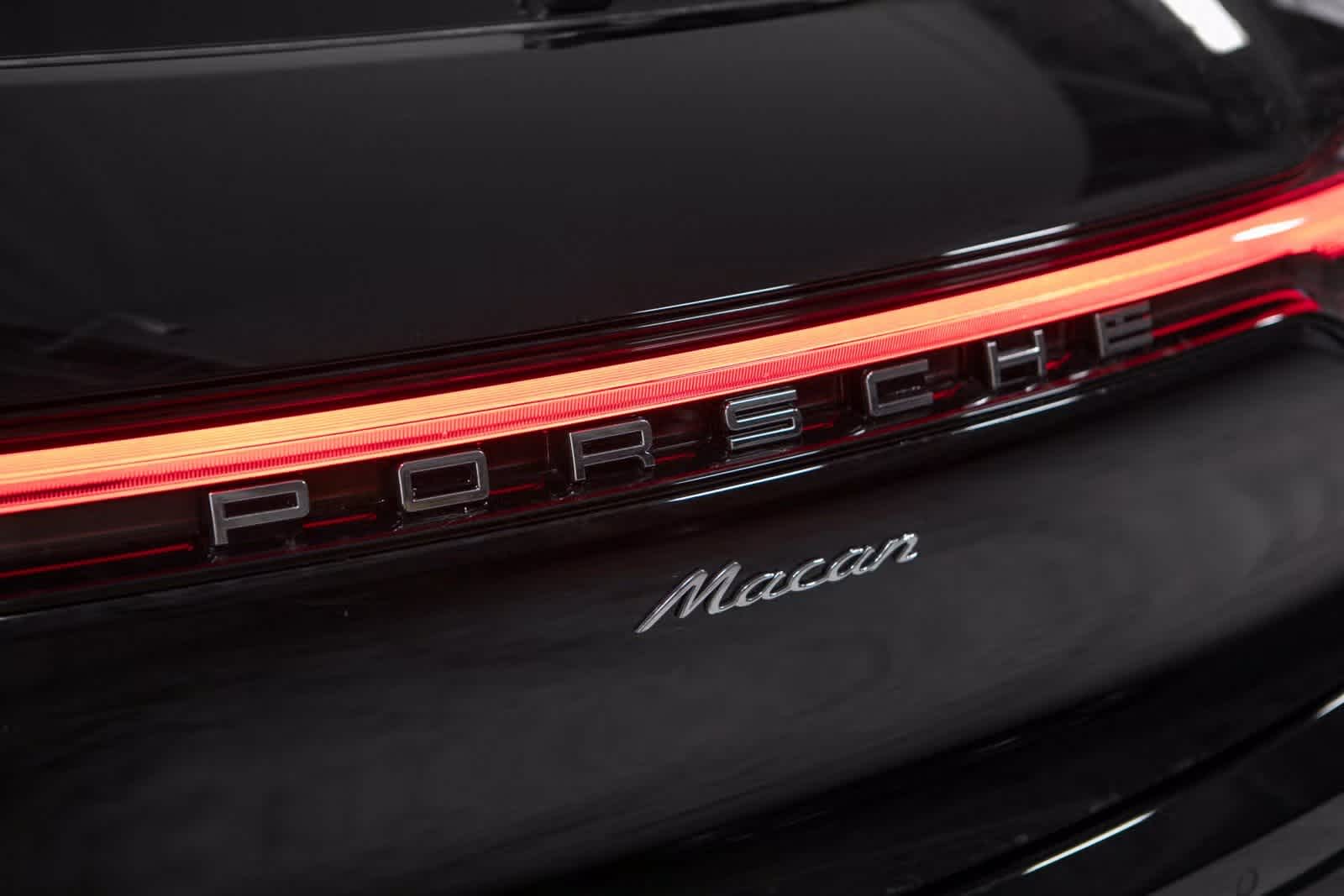 Thumbnail: 2025 Porsche Macan - 35