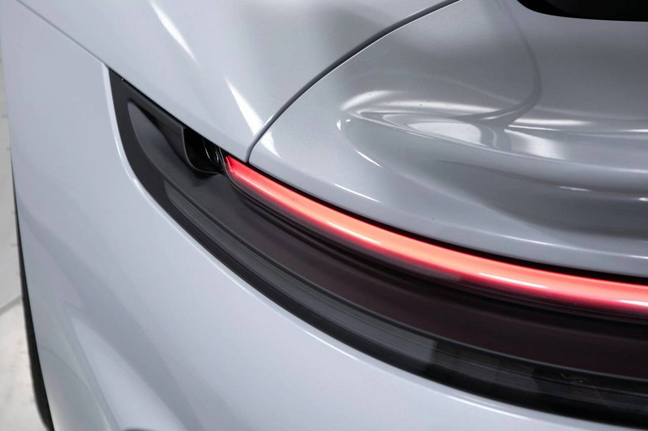 Thumbnail: 2026 Porsche 911 - 30