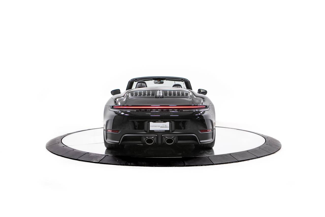 Thumbnail: 2026 Porsche 911 - 6