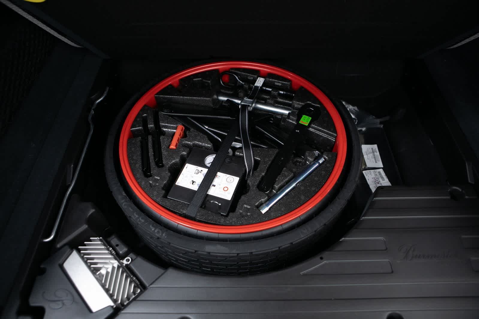 Thumbnail: 2023 Porsche Cayenne - 31