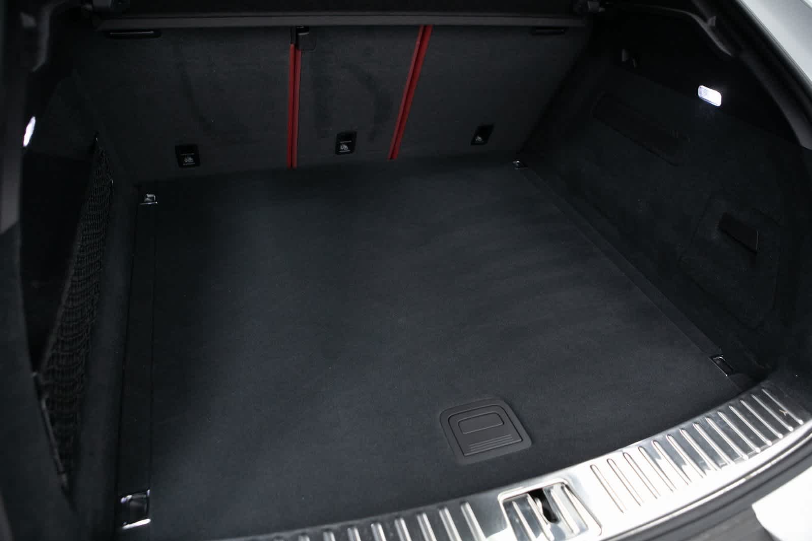 Thumbnail: 2022 Porsche Cayenne - 31