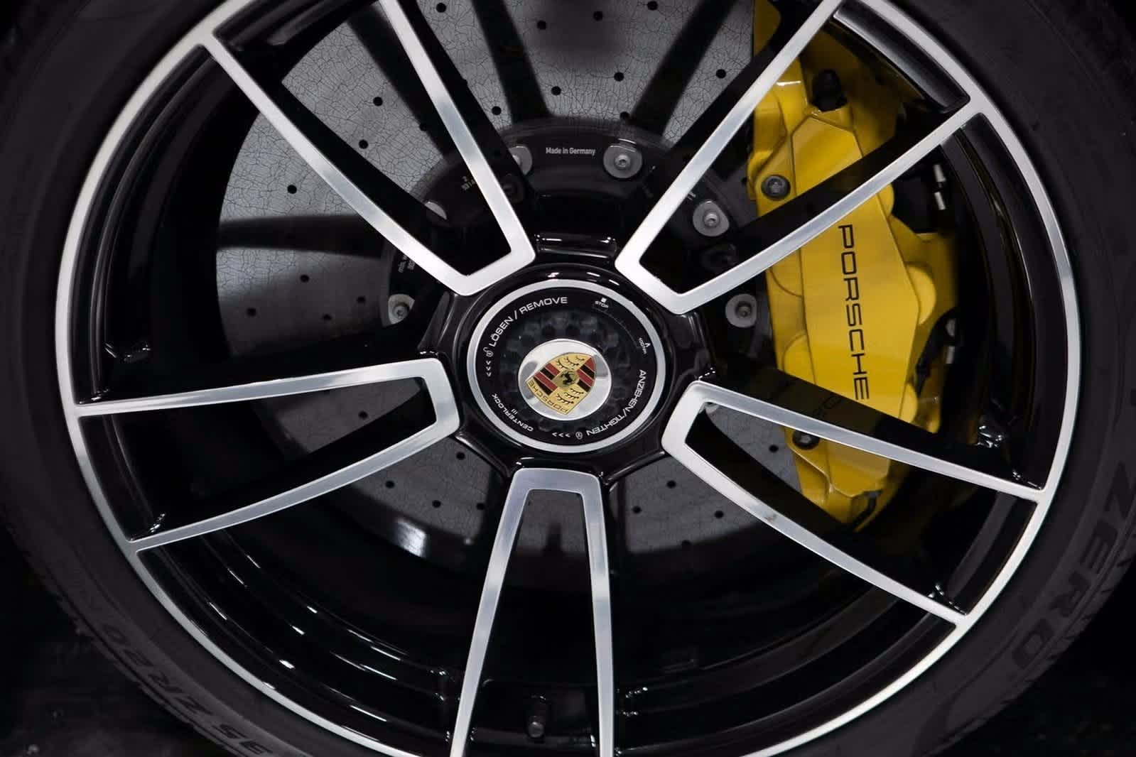 Thumbnail: 2023 Porsche 911 - 11