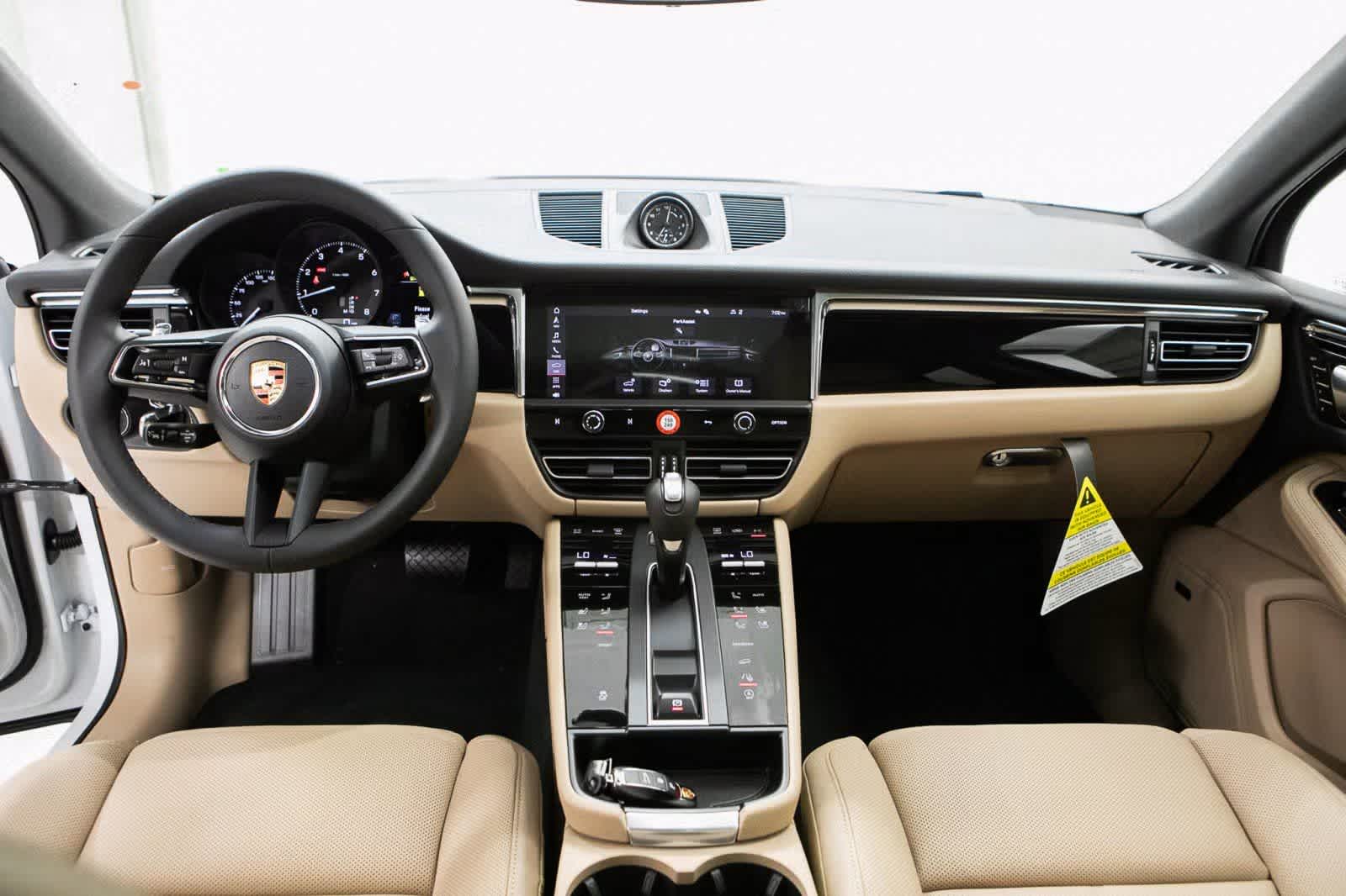 Thumbnail: 2026 Porsche Macan - 13