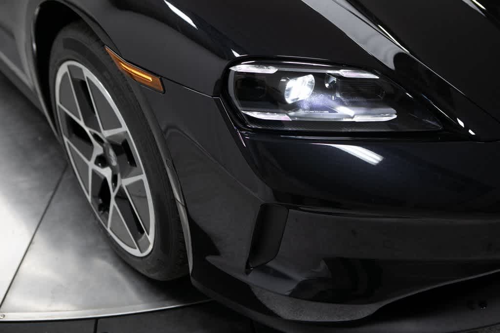 Thumbnail: 2025 Porsche Taycan - 12