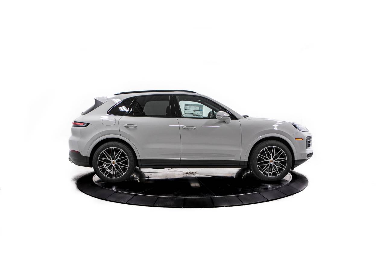 Thumbnail: 2026 Porsche Cayenne - 8