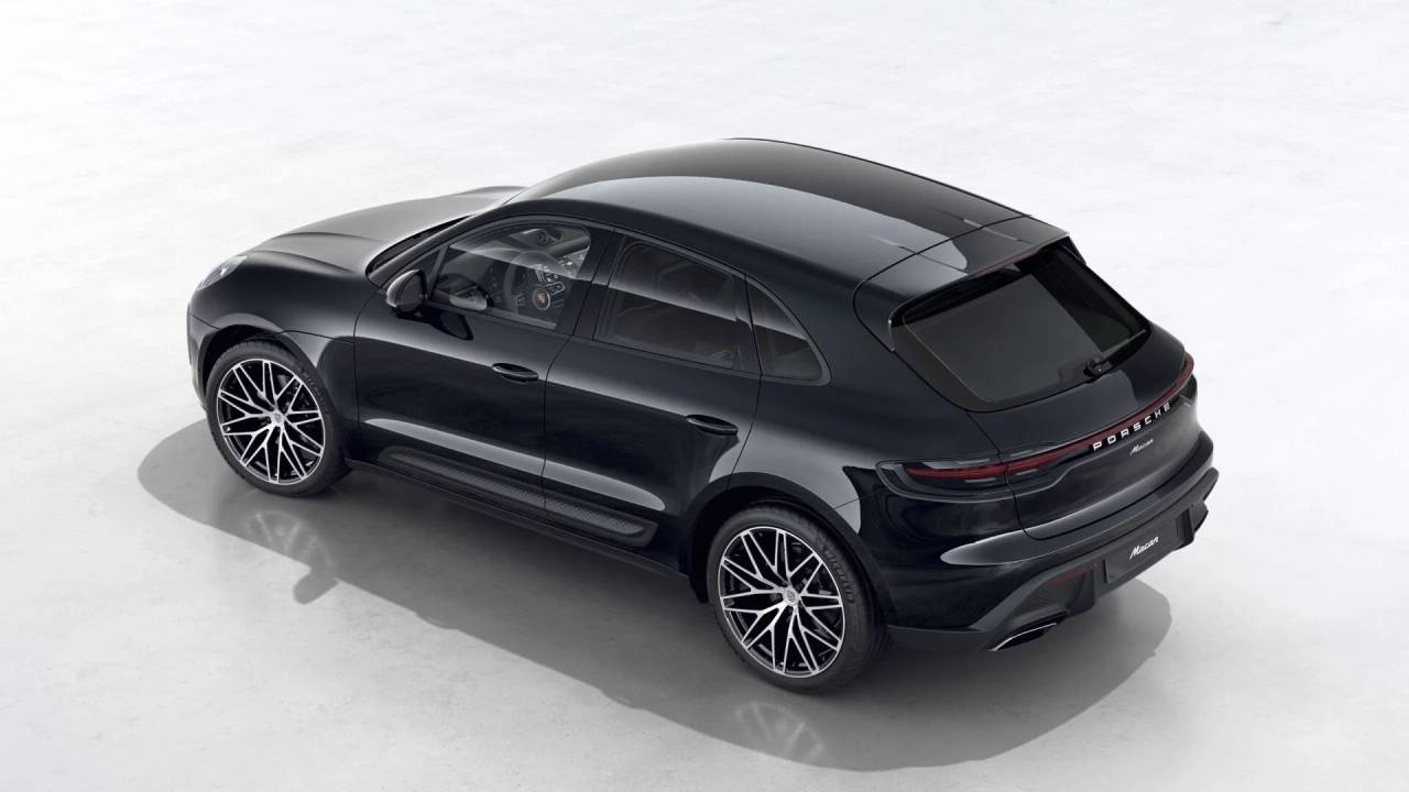 2026 Porsche Macan T photo 3