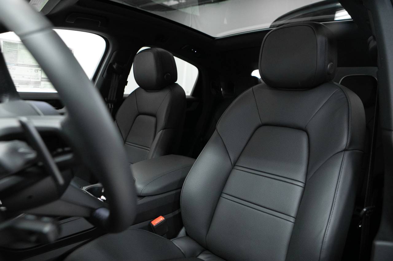 Thumbnail: 2026 Porsche  - 5