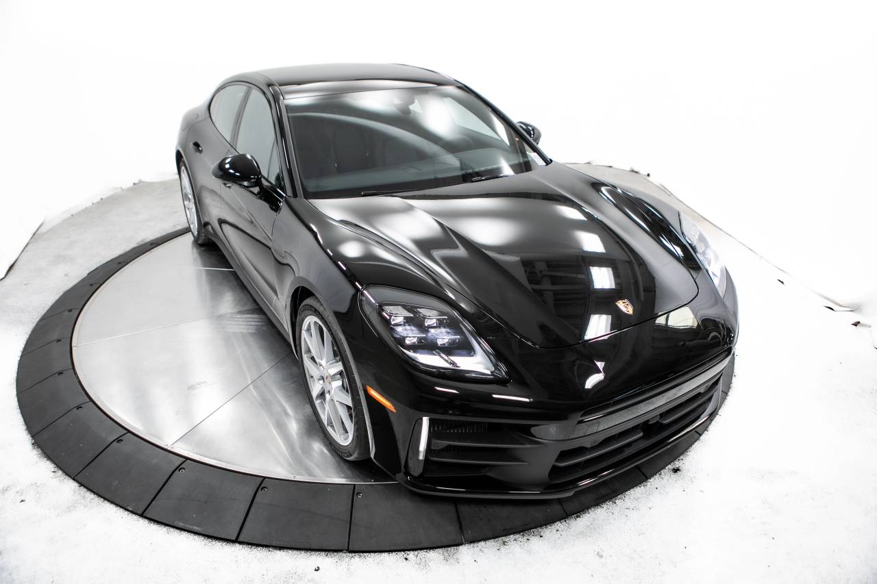 Thumbnail: 2025 Porsche Panamera - 21