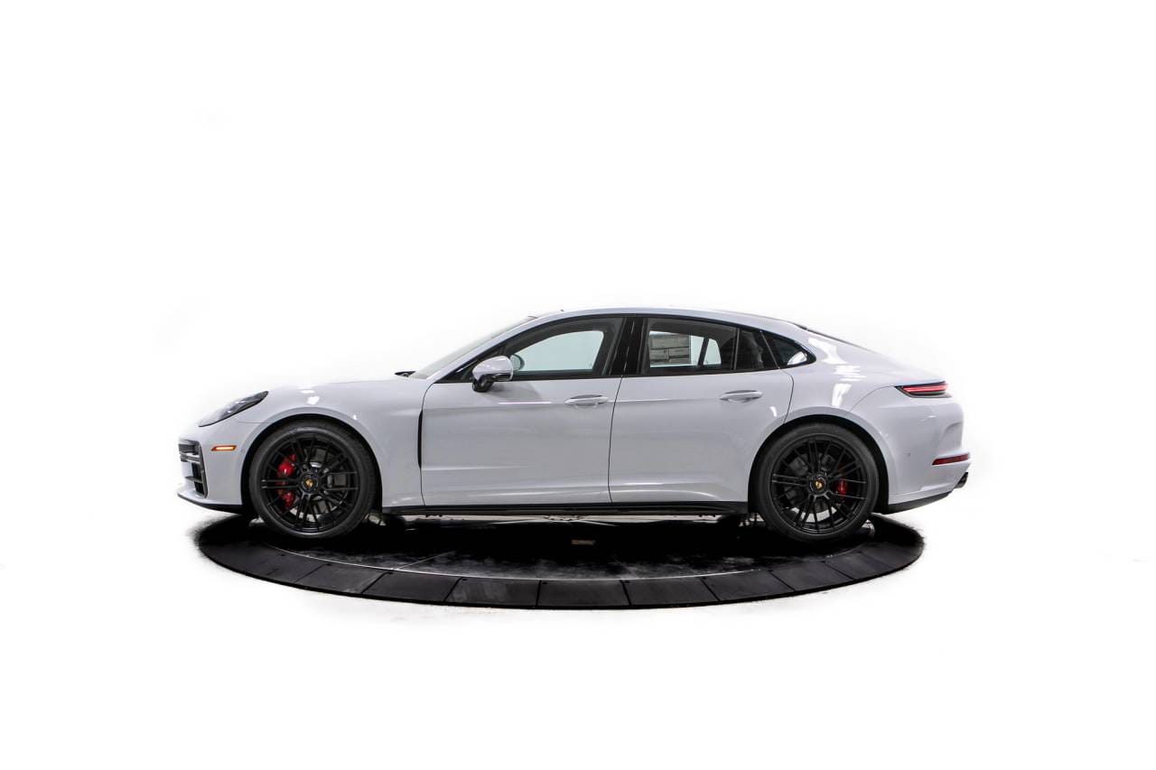 Thumbnail: 2026 Porsche Panamera - 2