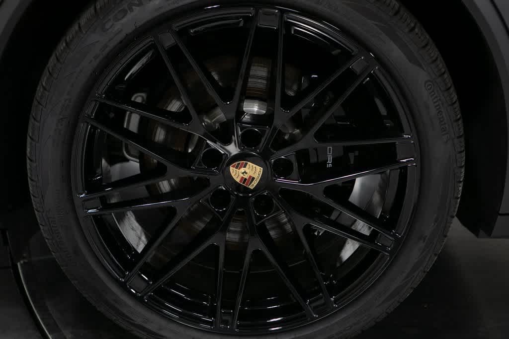 Thumbnail: 2025 Porsche Macan - 11