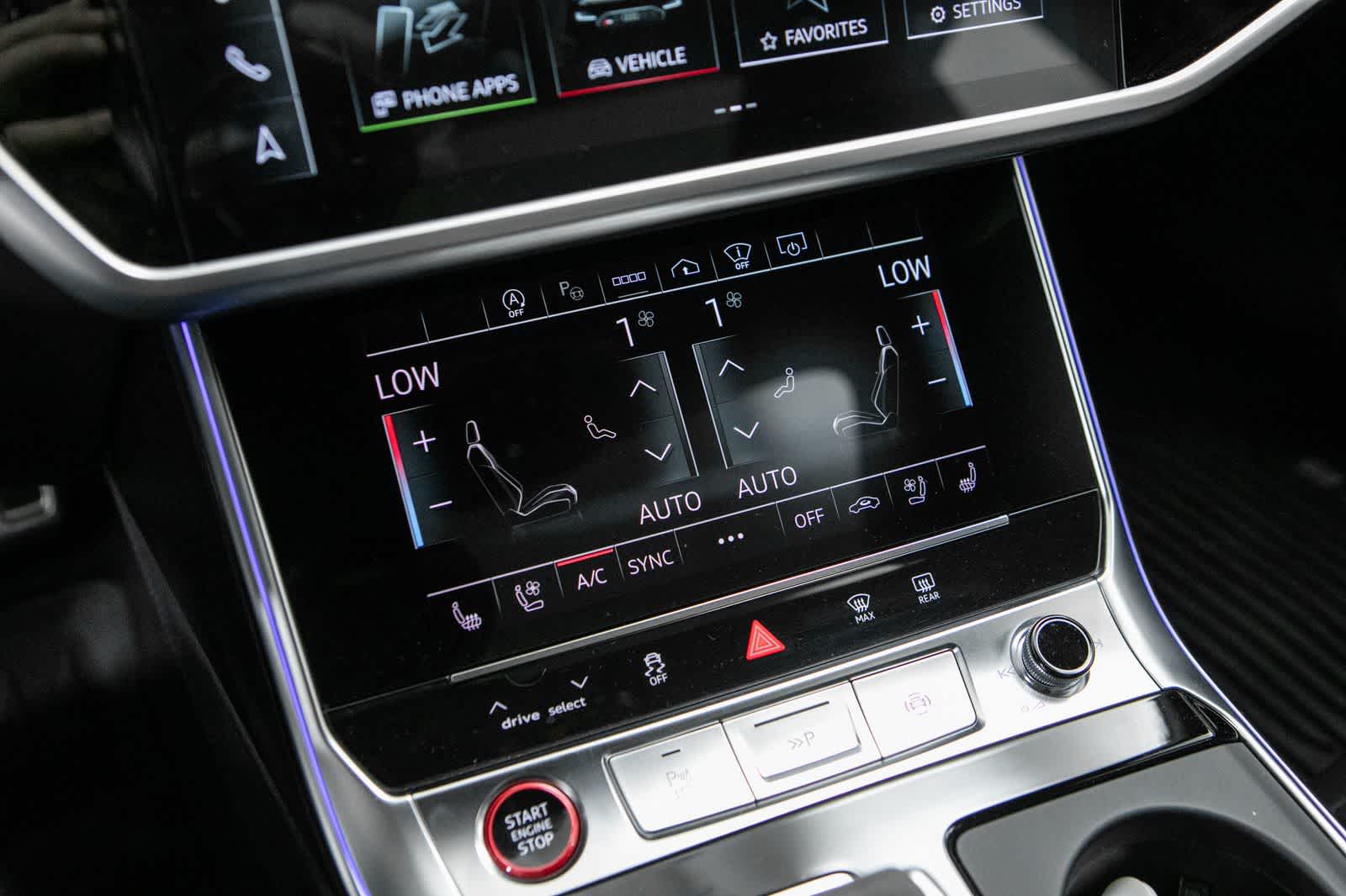 Thumbnail: 2023 Audi RS 6 - 26