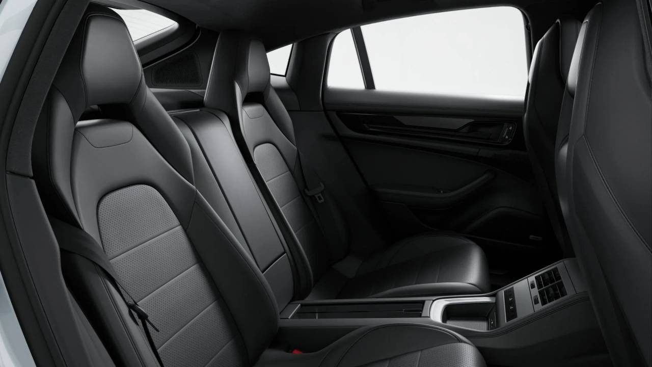 Thumbnail: 2026 Porsche Panamera - 10