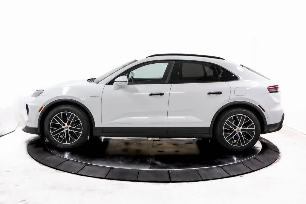 2025 Porsche Macan Electric Base photo 2