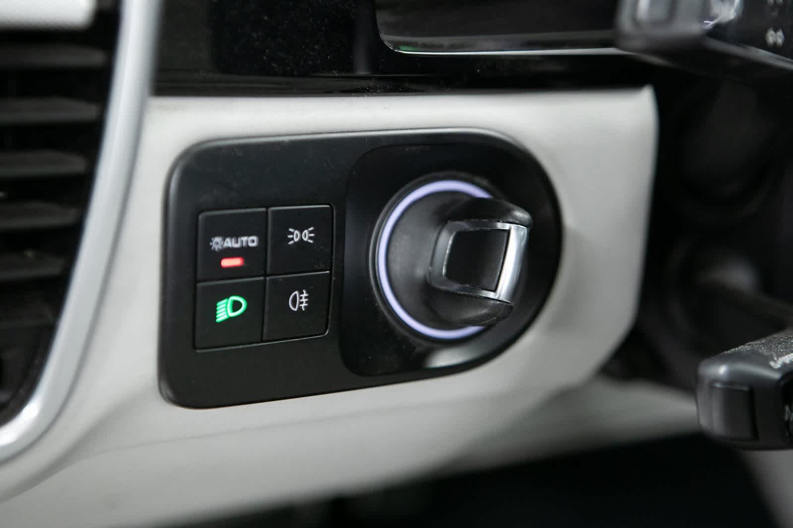 Thumbnail: 2023 Porsche Cayenne - 20