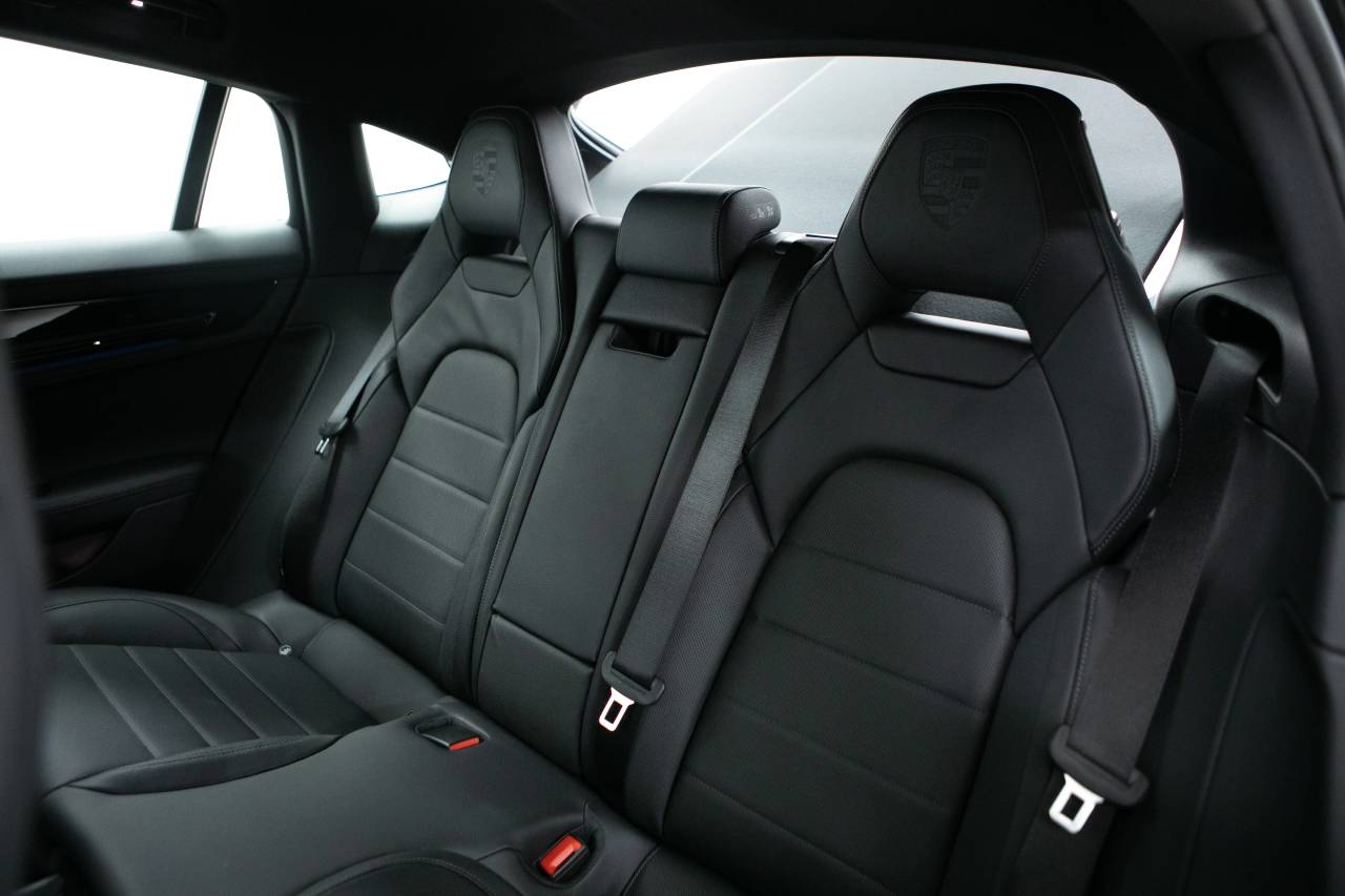 Thumbnail: 2025 Porsche Panamera - 37
