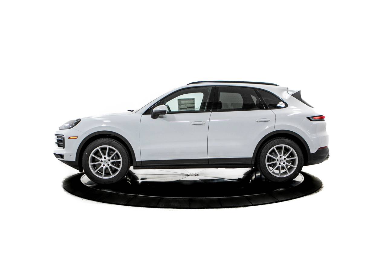 Thumbnail: 2026 Porsche Cayenne - 2