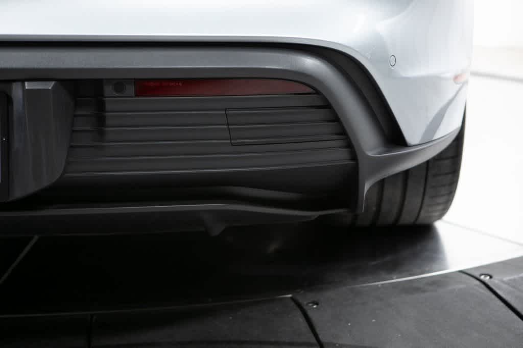 Thumbnail: 2022 Porsche Taycan - 39