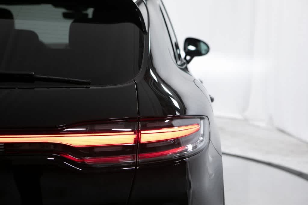 Thumbnail: 2025 Porsche Macan - 41