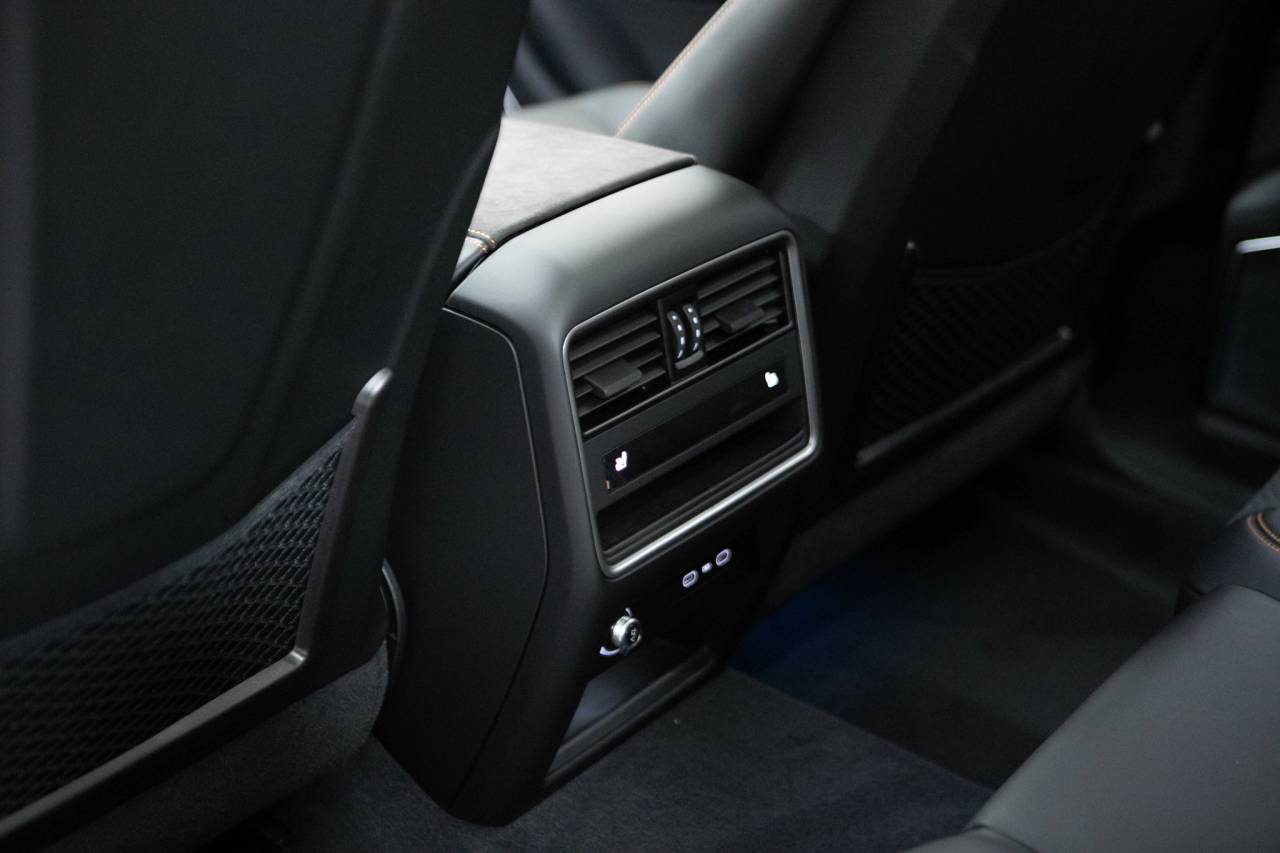 Thumbnail: 2026 Porsche Cayenne - 35