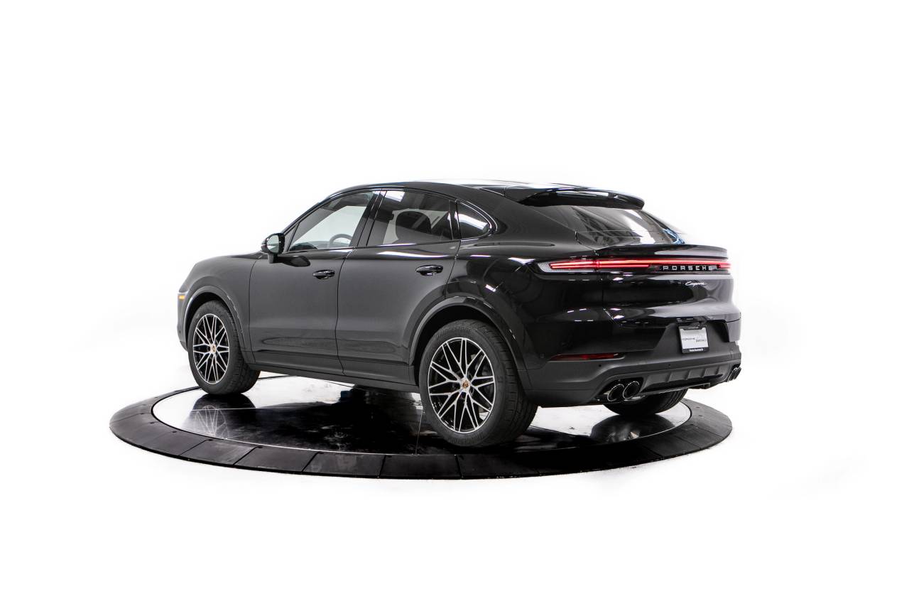 2026 Porsche Cayenne Coupe photo 2