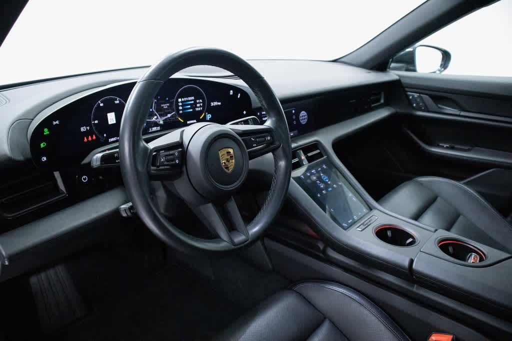 2022 Porsche Taycan Base photo 4