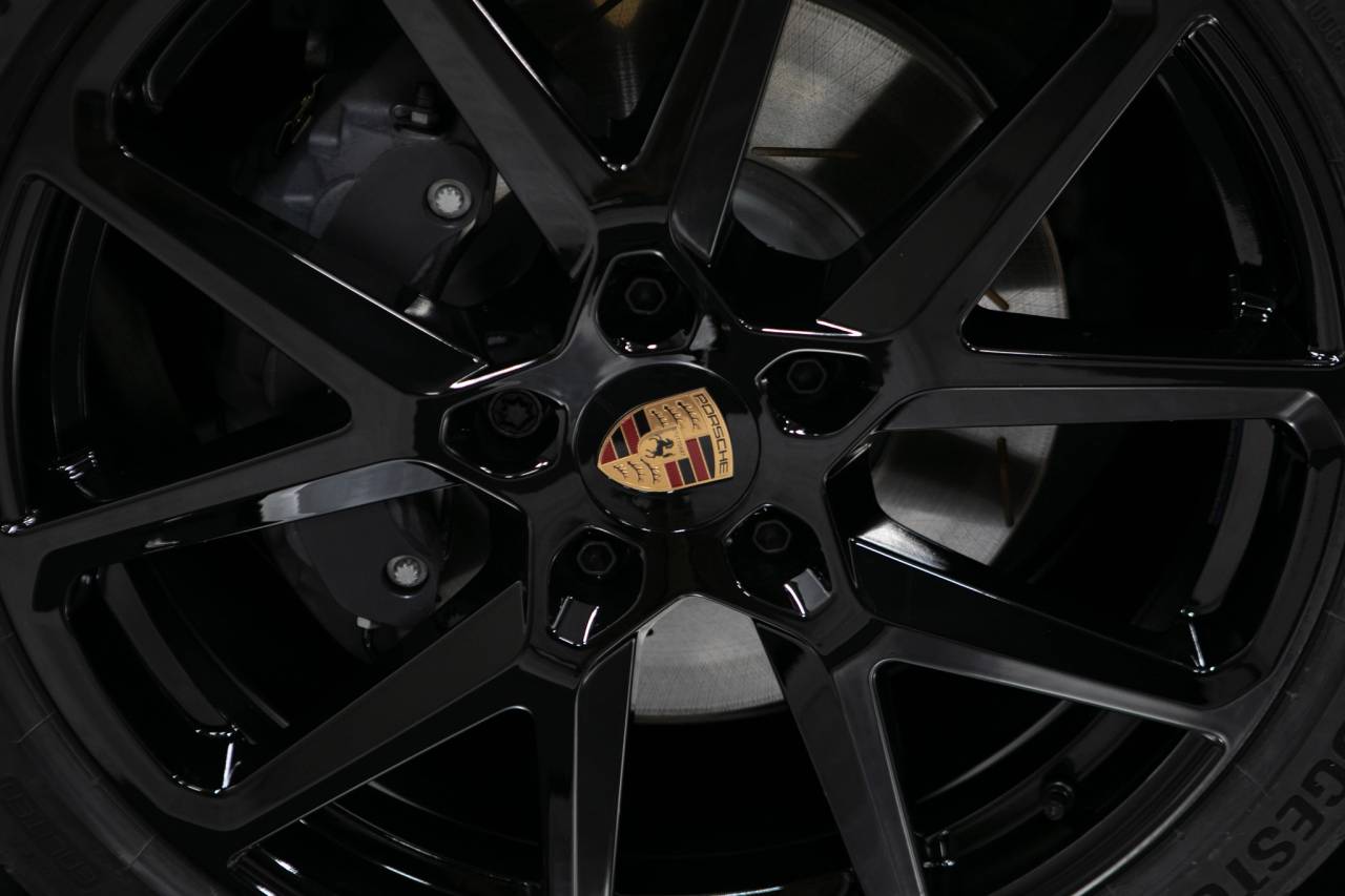 Thumbnail: 2026 Porsche Panamera - 11