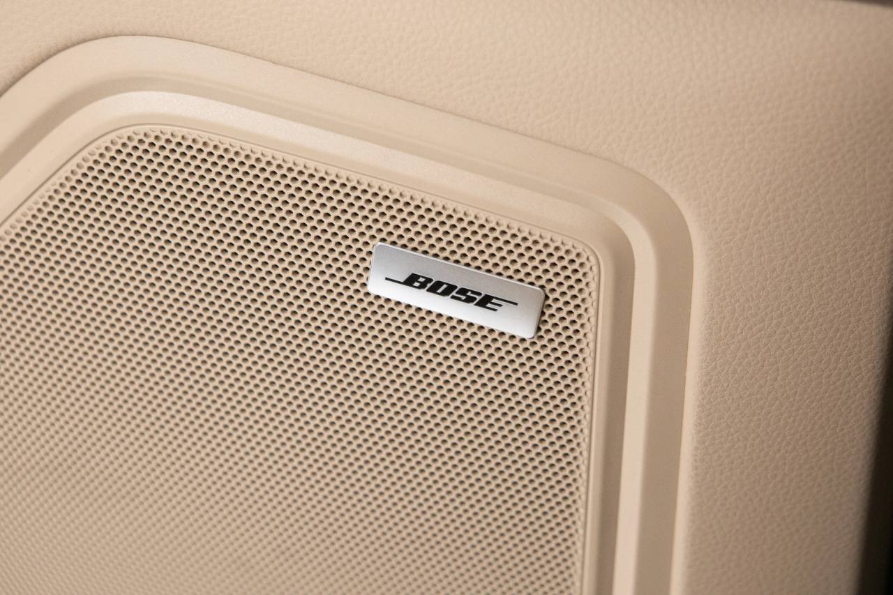 Thumbnail: 2026 Porsche Macan - 32