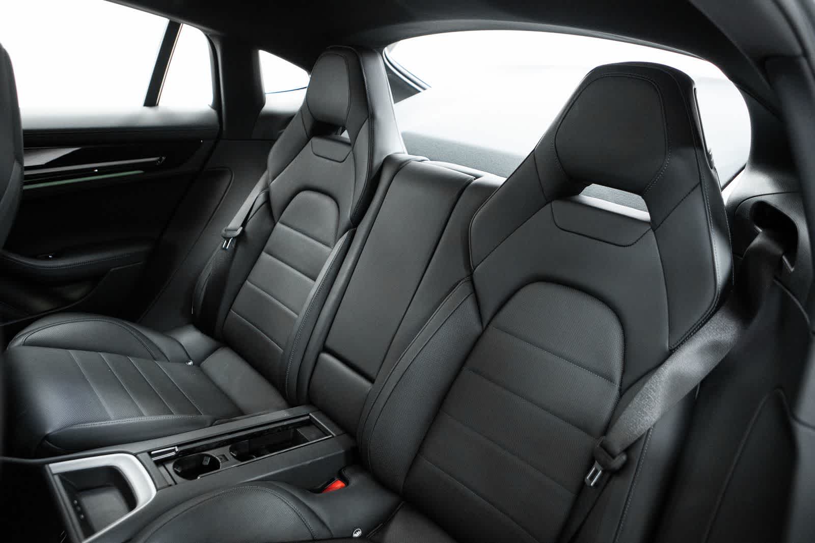 Thumbnail: 2024 Porsche Panamera - 36
