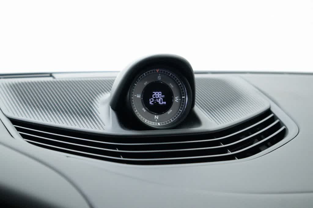 Thumbnail: 2025 Porsche Taycan - 24