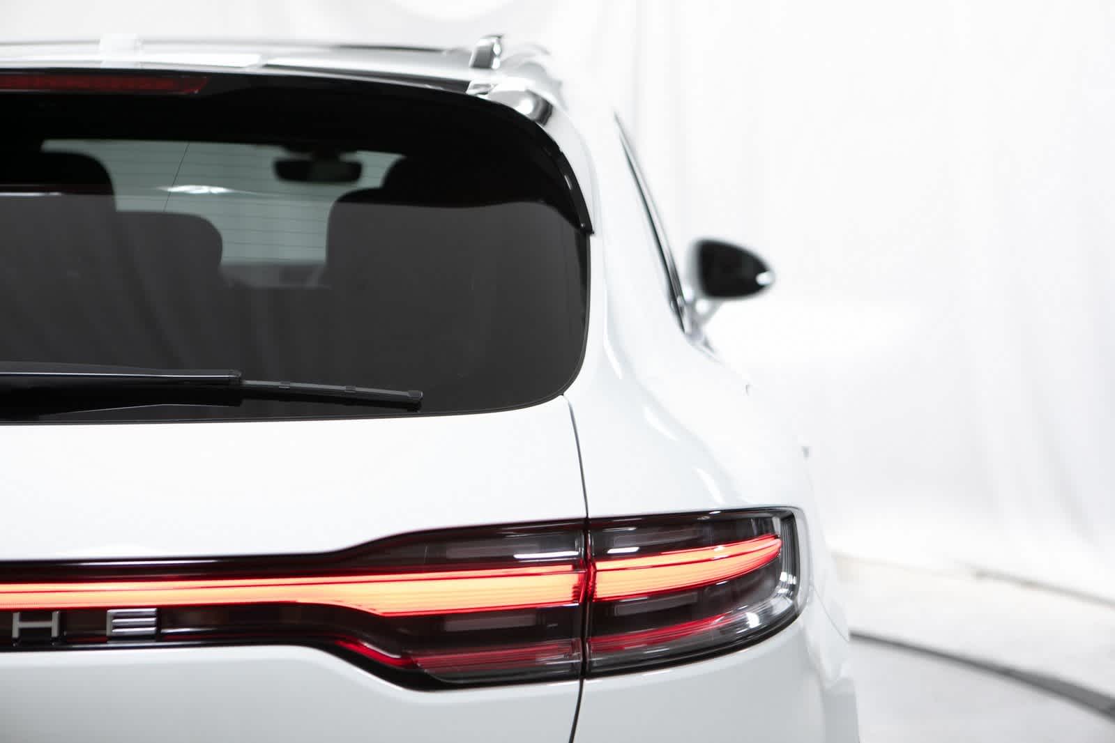 Thumbnail: 2024 Porsche Macan - 39