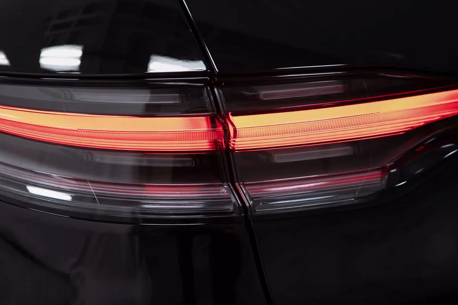 Thumbnail: 2026 Porsche Macan - 19