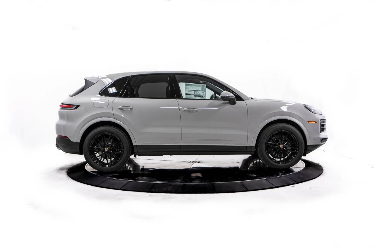 Thumbnail: 2026 Porsche Cayenne - 8