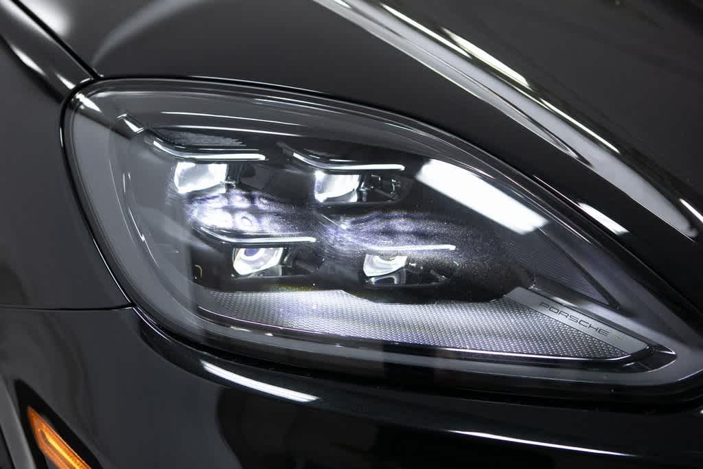 Thumbnail: 2025 Porsche  - 17