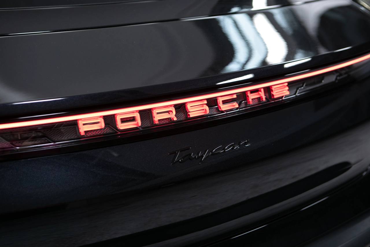 Thumbnail: 2026 Porsche Taycan - 15