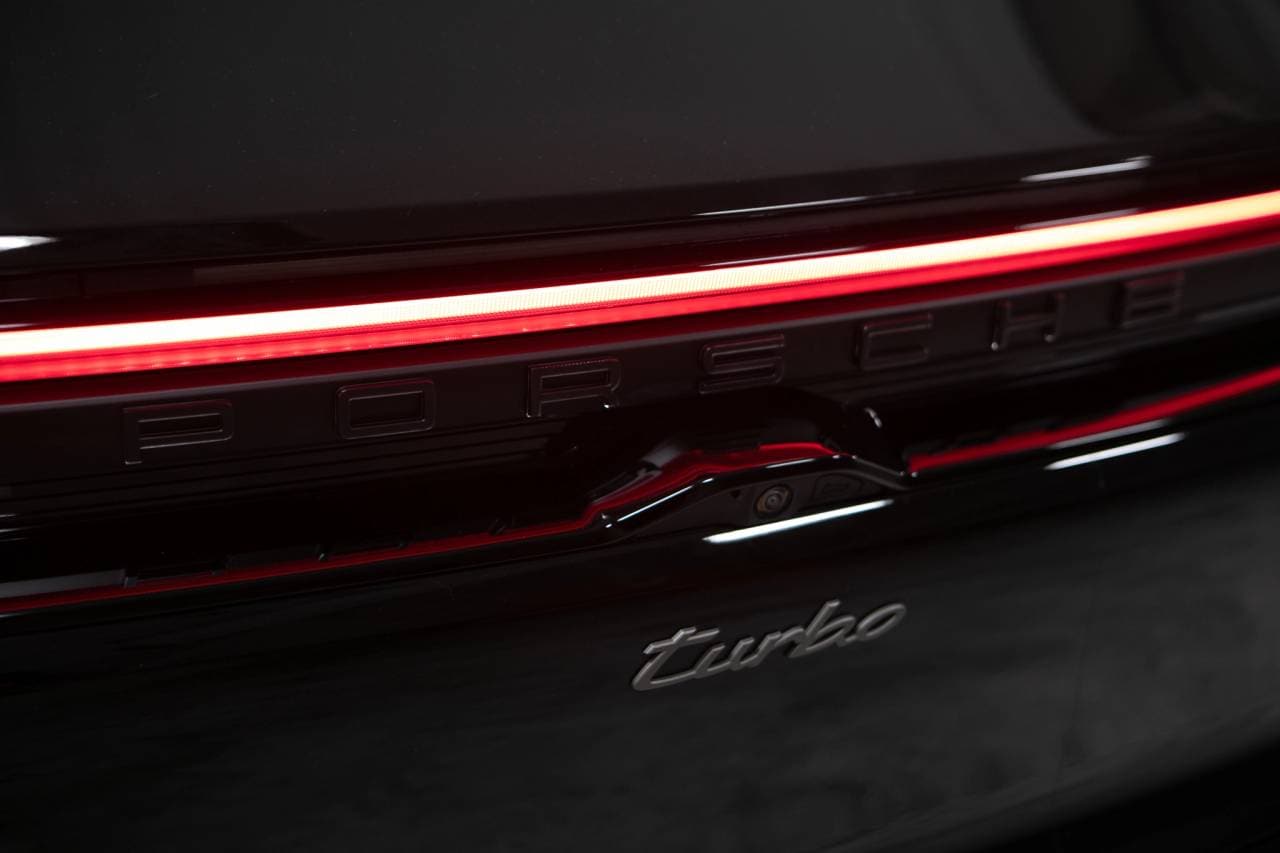 Thumbnail: 2026 Porsche Macan - 15