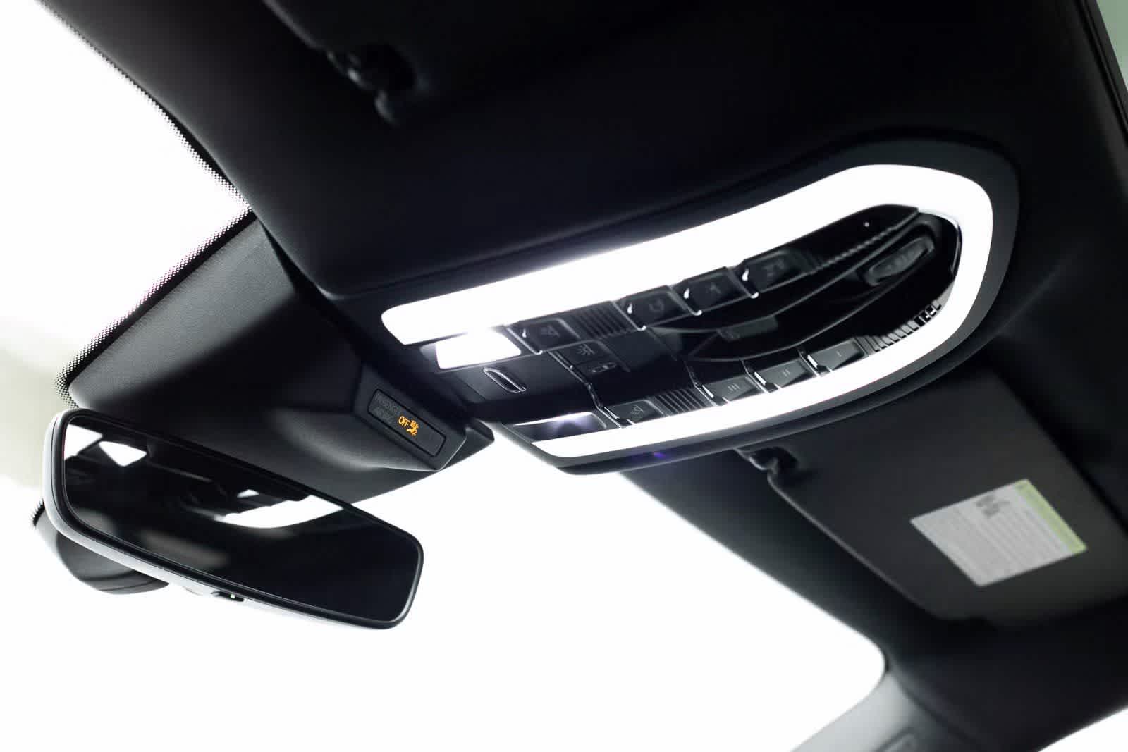 Thumbnail: 2025 Porsche Macan - 26