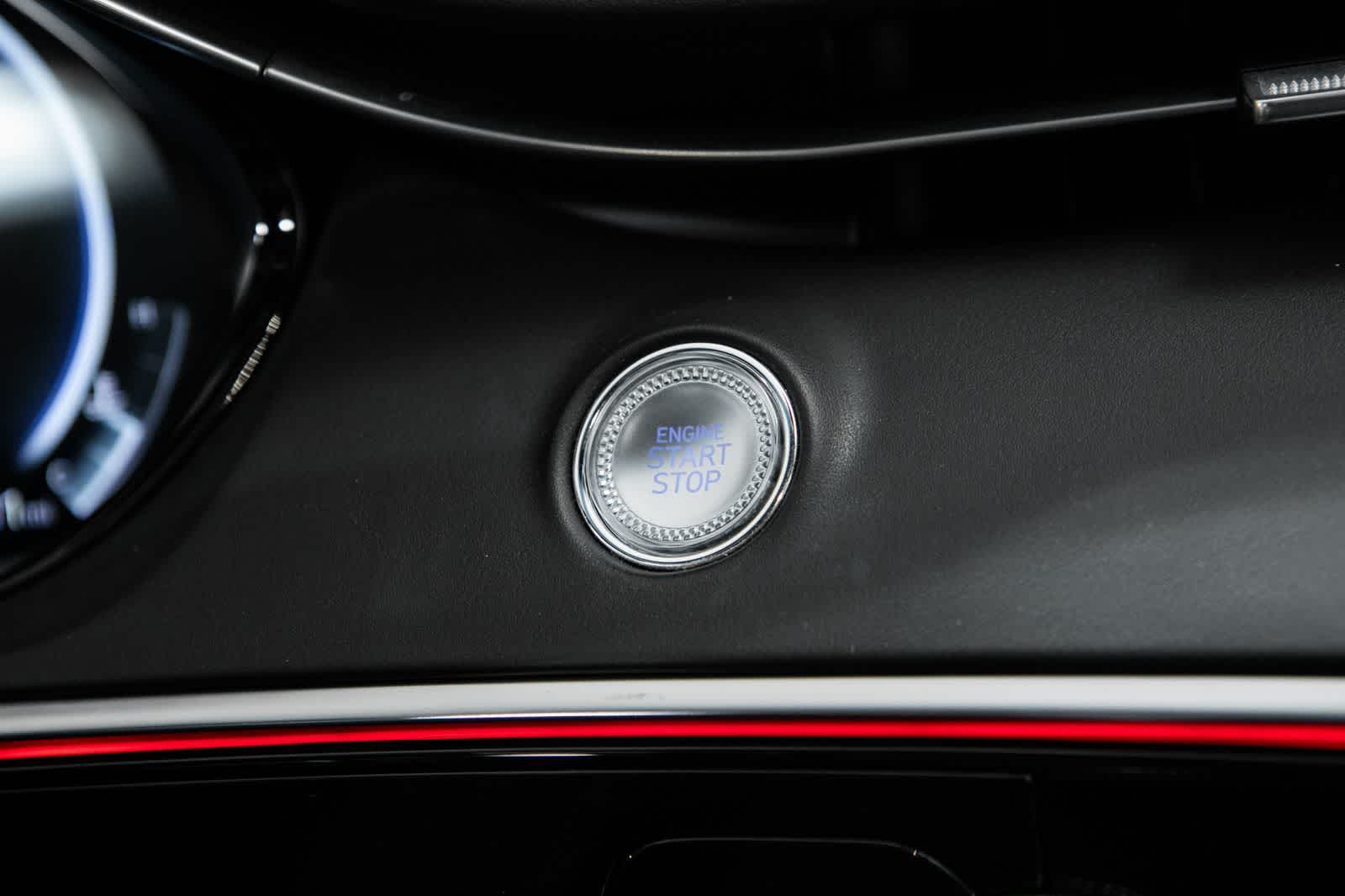 Thumbnail: 2023 Genesis GV70 - 29