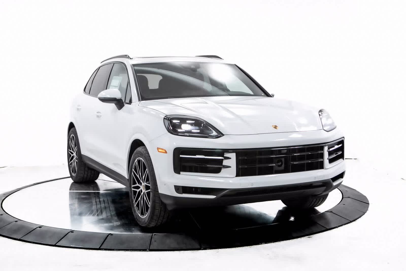 Thumbnail: 2025 Porsche Cayenne - 9